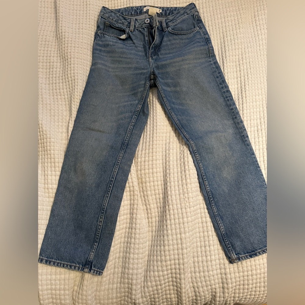 Straight leg cropped jeans